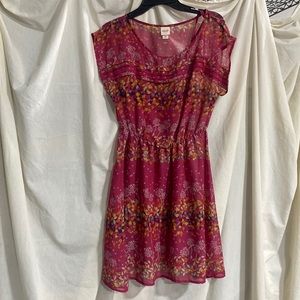 Fun Mossimo dress, great for vacation, night out with friends- great pink color!